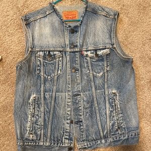 Men’s vintage Levi Strauss vest size XL